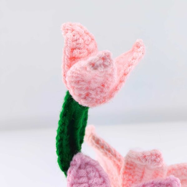 High-end knitted hand-crocheted potted flower cotton DIY artificial plants, long-lasting home decoration, suitable for birthdays, weddings, friends and family.