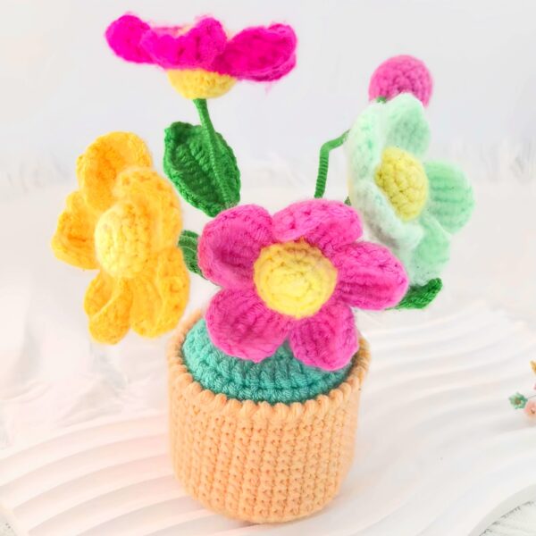 Crochet flowers, small potted knitted flowers suitable for car instrument panels, cute car crochet center console decoration, handcrafted traditional home decoration (pink and red)