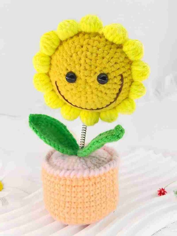Sunflower shaking head knitted ornament, pink flowerpot knitted crochet, sunflower potted plant, sunflower is a handmade flower suitable for friends, students, family and loved ones, home office decoration, car decoration.