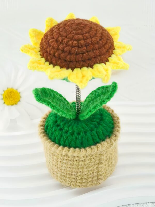 Hand-knitted wool crocheted products, little white rabbit hand-crocheted products, decorative items, crochet flowers, artificial sunflowers, suitable for office desk, car dashboard decoration, inspiring gifts, women's hand-knitted flowers, birthday and Christmas parties, home decoration