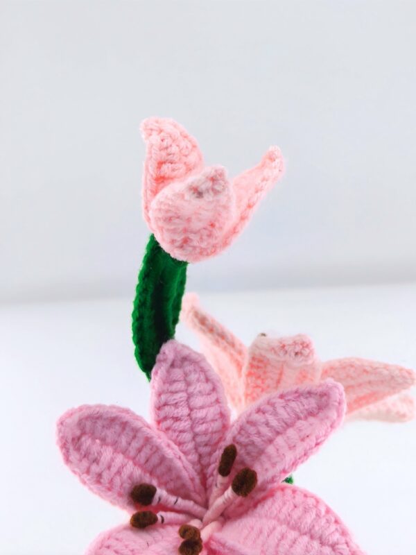 High-end knitted hand-crocheted potted flower cotton DIY artificial plants, long-lasting home decoration, suitable for birthdays, weddings, friends and family.