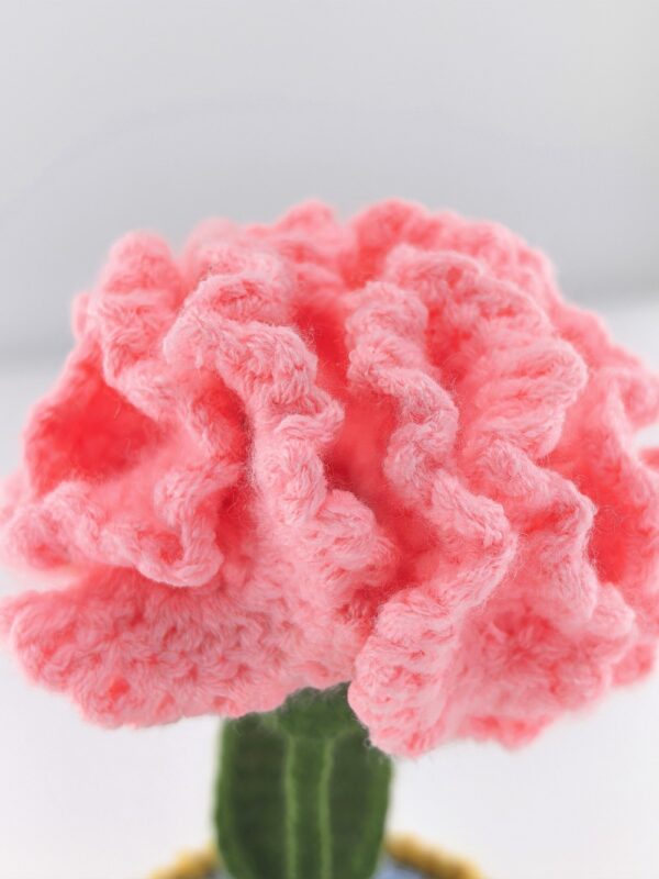 Pink Carnation Unique crochet flower plants Potted Creative Office Desktop Knitted Handmade Wool Yarn Finished Products Car Room Decoration