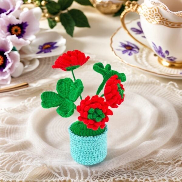 Beautiful and noble red hand-crocheted flowers, hand-crocheted flowerpots, knitted flower plants, Kawaii hand-crocheted flowers, small potted artificial flower plants, desktop home car dashboard decoration