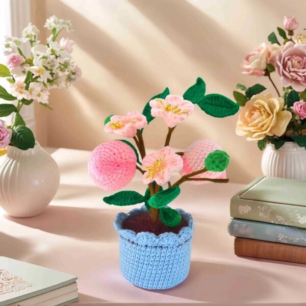 Crocheted peach bouquet strap, 7-inch (about 17.8 cm), knitted artificial pink hand-woven flower strap, exquisite flowerpot, suitable for women's birthday gifts, home office decoration (pink)