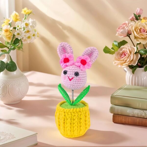 Hand-knitted wool crocheted products, little white rabbit hand-crocheted products, decorative items, crochet flowers, artificial sunflowers, suitable for office desk, car dashboard decoration, inspiring gifts, women's hand-knitted flowers, birthday and Christmas parties, home decoration