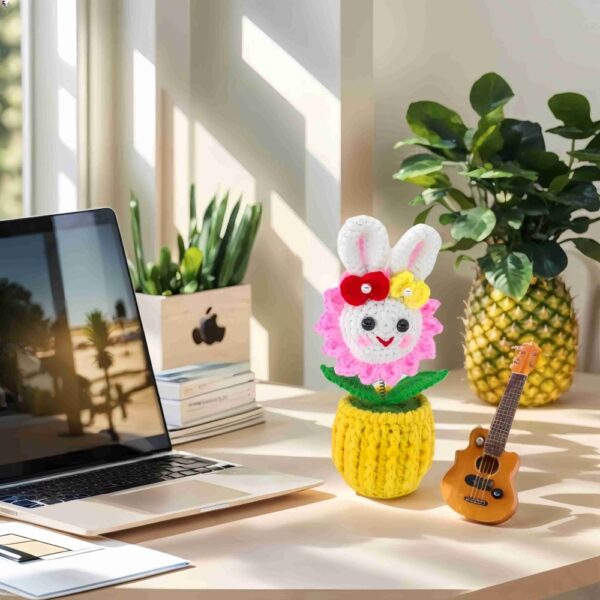Beautiful little white rabbit hand-crocheted desktop ornament, smiling little rabbit home decoration, small potted artificial flower plant, desktop home car dashboard decoration
