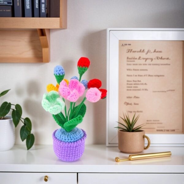Artificial plant crochet hand-woven flowers are suitable for home rooms, dining tables, office decorations, and birthday gifts for family and friends on their anniversaries