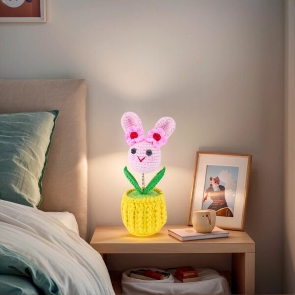Hand-knitted wool crocheted products, little white rabbit hand-crocheted products, decorative items, crochet flowers, artificial sunflowers, suitable for office desk, car dashboard decoration, inspiring gifts, women's hand-knitted flowers, birthday and Christmas parties, home decoration