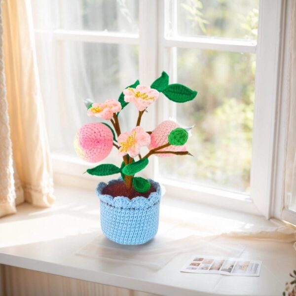 Crocheted peach bouquet strap, 7-inch (about 17.8 cm), knitted artificial pink hand-woven flower strap, exquisite flowerpot, suitable for women's birthday gifts, home office decoration (pink)