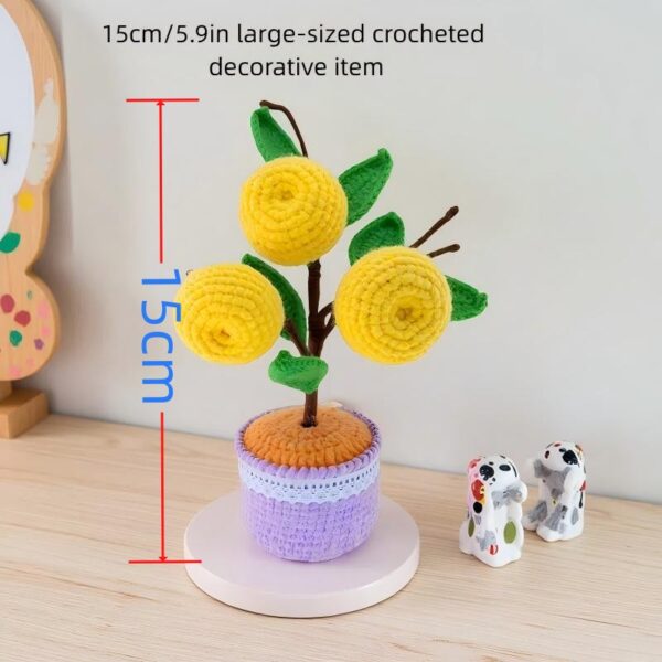 Yellow peach hand-crocheted flower desktop ornament, high-end home hand-knitted wool decoration, gift for family and friends, home wedding desk and coffee shop decoration