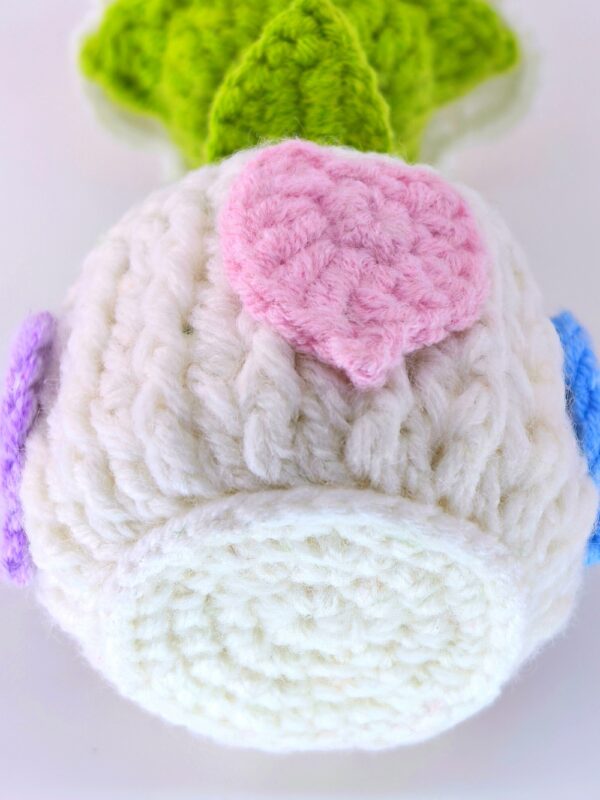 Hand-Crocheted Rose Table Ornaments, Hand-Made Gifts, Crocheted Handicrafts, Fashion Home Decorations