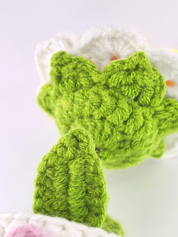 Hand-Crocheted Rose Table Ornaments, Hand-Made Gifts, Crocheted Handicrafts, Fashion Home Decorations
